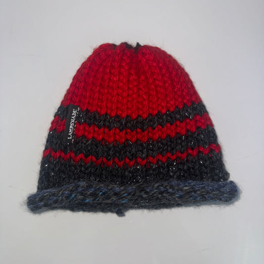 beanie - red skully