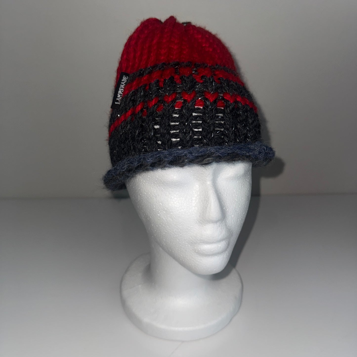 beanie - red skully